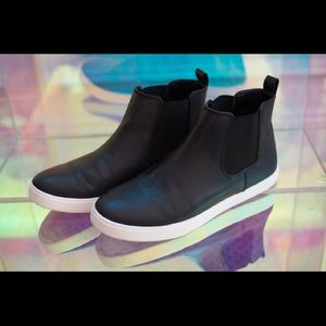 H&M Black Slip-On Sneakers